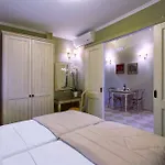 Ionia 4*