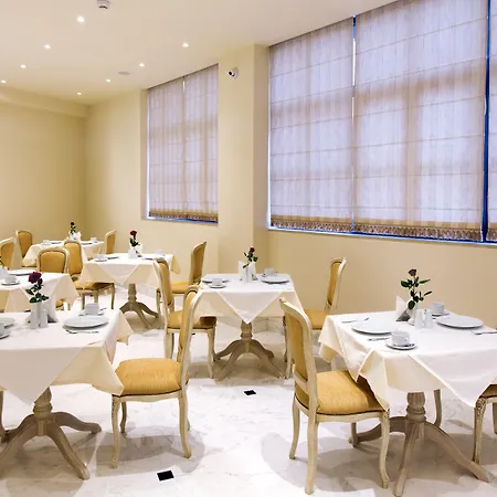 Ionia شقة فندقية 4*