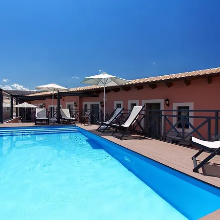 Ionia شقة فندقية 4*